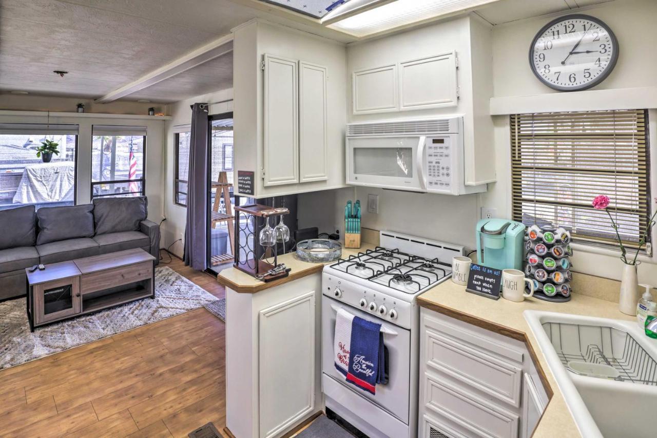 Cozy Lake Havasu City Home With Dock And Beach Access! 외부 사진